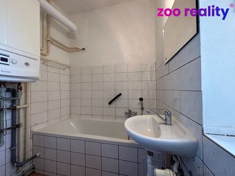 Prodej domu 4+1, stodola, zahrada,900 m2, Horní Ročov u Loun - 4
