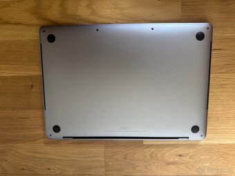 MacBook Pro 13” (2018) – i5 /8 GB/256GB SSD - 4