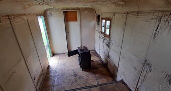 Prodám maringotku jako sklad nebo k rekontrukci - 4