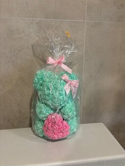 Medvídek z pěnových růží - 4