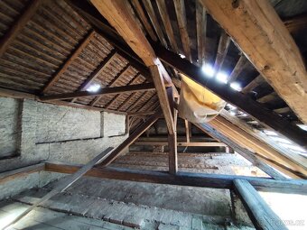 Daruji střešní tašky Bobrovky - 4