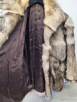 Dámský pravý kožich ( myslím z vlka ) - 4