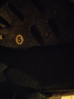 Lyžařská helma vel. S - 4