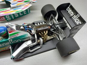 F1 ROZKLÁDACÍ BENETTON BMW B186 1986 BERGER MINICHAMPS 1:18 - 4