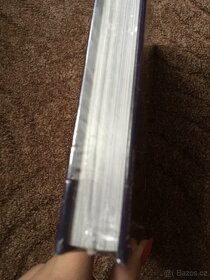 Královna Alžběta II. a královská rodina - NOVÁ kniha - 4