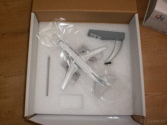 Kovové modely Boeing 737, Pan Am a LuxAir - 4