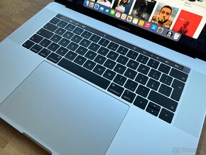Macbook Pro 15 2018 i7, 16GB, 512GB - 4