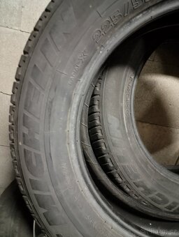 PNEU 225/55R16 - 4