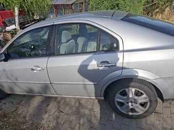 Ford Mondeo - 4