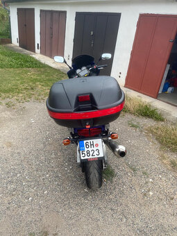 Yamaha FZS 600 Fazer - 4