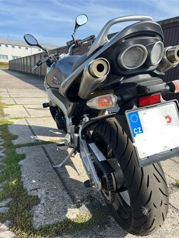 Suzuki 600 GSR - 4