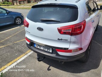 Prodám Kia Sportage 2.0 diesl 100kw.Automat 4x4.Rv.2011. - 4