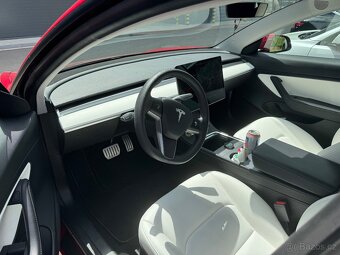 Tesla model 3 performance - 4