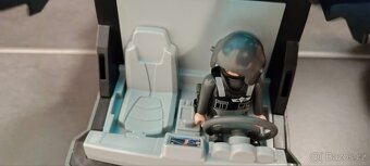 Playmobil policejní obrněné vozidlo s figurkou a výbavou - 4