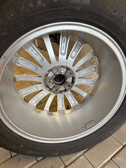 Alu kola Škoda Trinity18” stříbrné 7x18” ET 43 s pneu - 4
