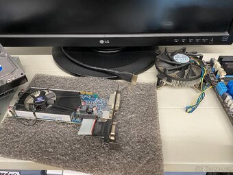 osazená základní deska Asus i5 16GB RAM zdroj grafika HDD - 4