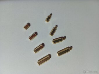 Mosazné Stojanové & Distanční Kryty M2 - 4