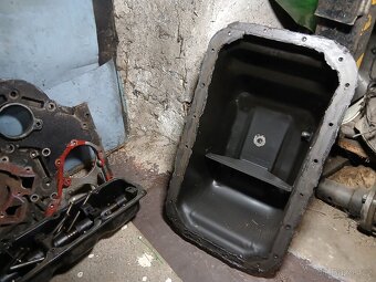 Ford Transit 2.5 DI motor - diely - 4