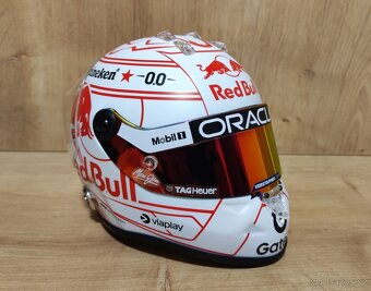 Max Verstappen - Japonsko 2025 1:2 Helma + podpis karta - 4