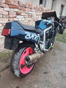 SUZUKI GSX-R 750 - 4