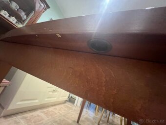 Prodám rozkládací jídelní stůl - 4