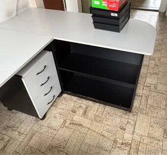 Kancelářský nábytek - set - 4