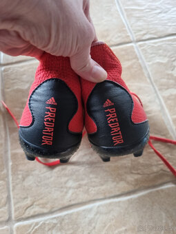 Kopačky Adidas Predator 36 a 2/3 - 4
