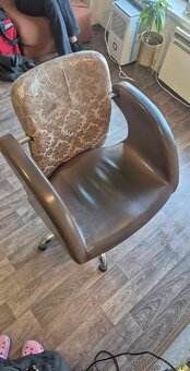 Kadeřnické vybavení - 4