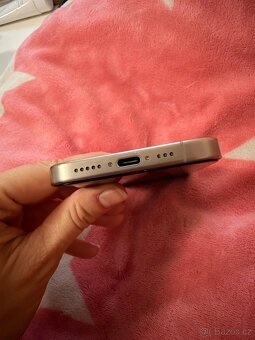 Apple iphone 15 pro - 4