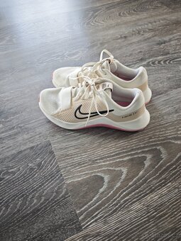 Dámské tenisky Nike - 4
