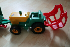 Traktor s vozíkem - 4