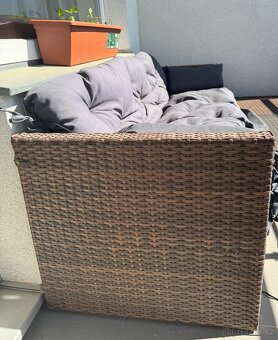 Zahradní / balkonový ratanový set -pohovka, podnožka, stolek - 4