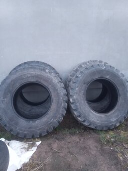 Prodám pneu 440/80 R28 - 4