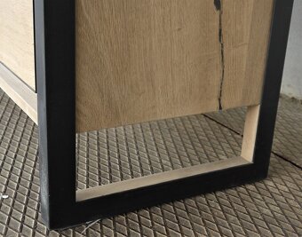 Masivní vitrína Metalo – 200 cm - 4