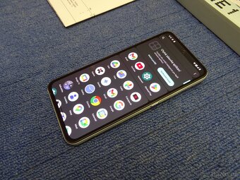 Nový NOTHING PHONE CMF Phone 1 5G 8/128GB 6,67" - 4