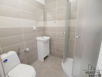 Byt k nájmu 1+kk v Hradci Králové - 4