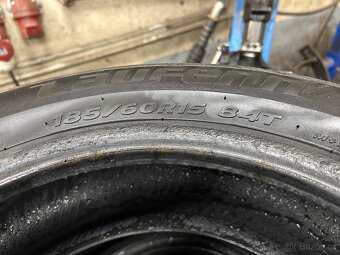 185/60 R15 zimní sada pneu - 4