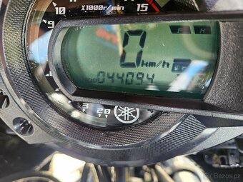 Yamaha FZS 600 Fazer - 4