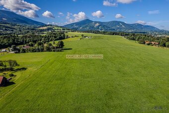 Nádherné stavební pozemky v obci Čeladná - 4