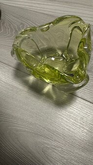 Žlutá a oranžová hutní souprava - 4