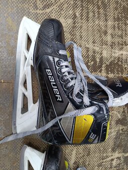 Brankářské brusle Bauer vel. 6EE - 4