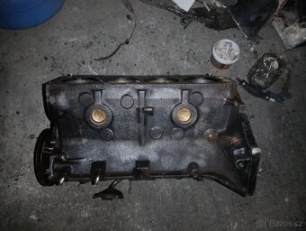 blok Mercruiser 3.0 - 4