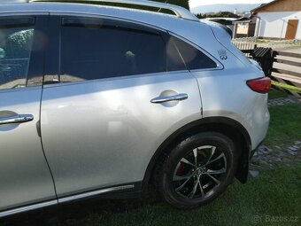 Infiniti FX35 - 4