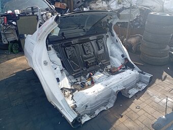 Prodám na mercedes e w212 sedan zadní ctvrtku - 4