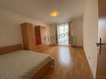 Prodej krásného bytu 4+kk Komens.nám. 93m2 + 49m2 terasa ve - 4