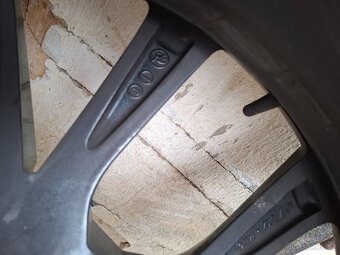 Alu kola 235/45 R20 - 4