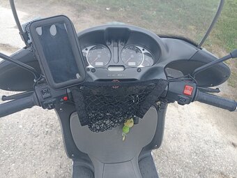 Aprilia Scarabeo 500 - 4