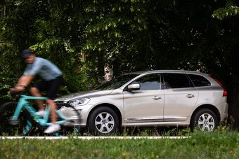 VOLVO XC60 D5 AWD POLESTAR SUMMUM - 4