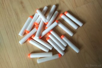 Pistole značky Nerf a náboje - 4