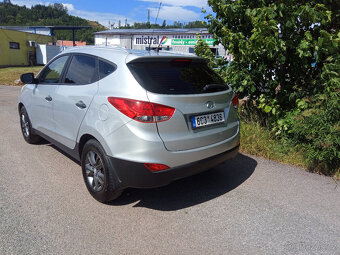 IX 35 2,0 i 122 kW, najeto jen 94.000 km - 4